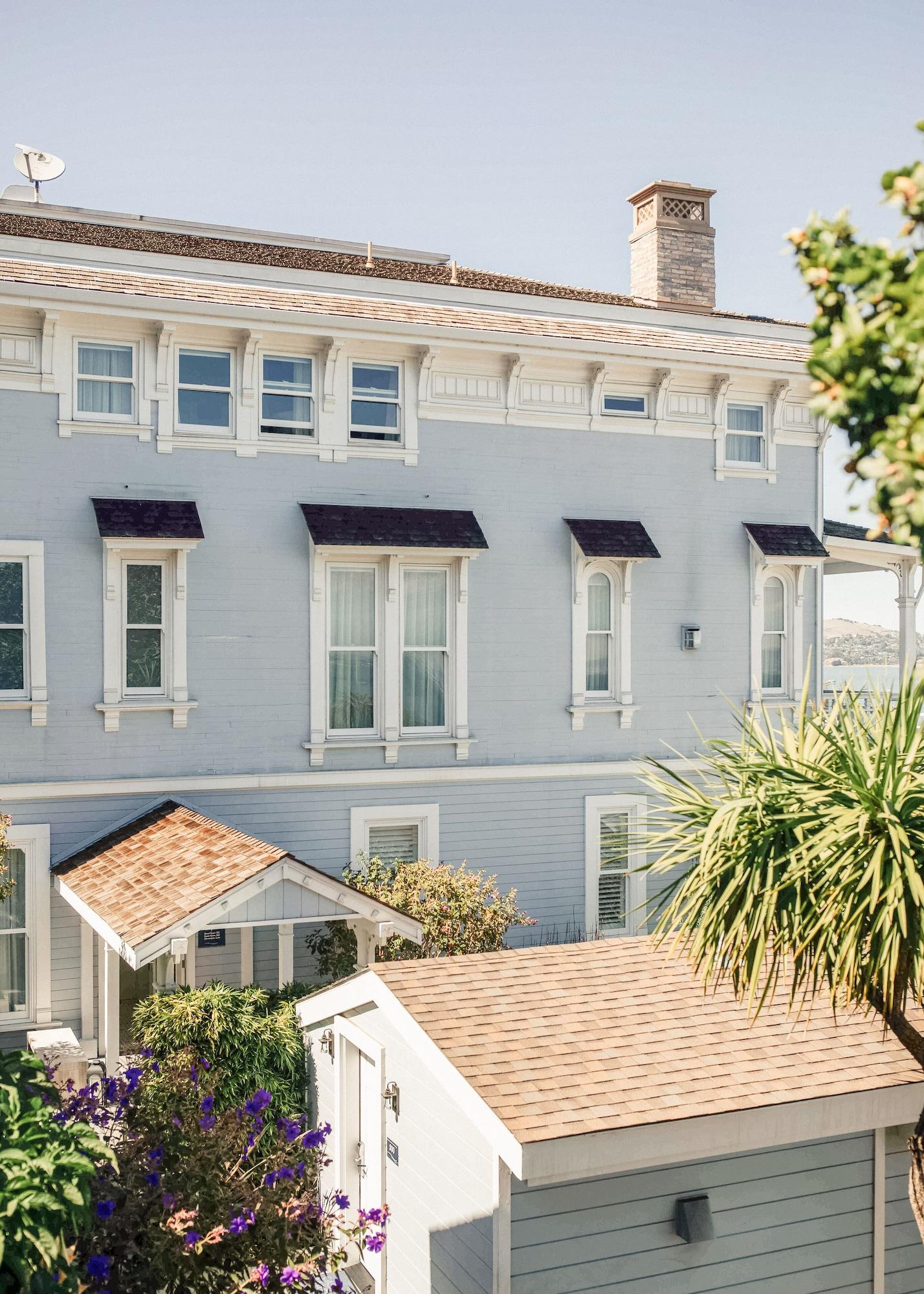 Casa Madrona And 4*