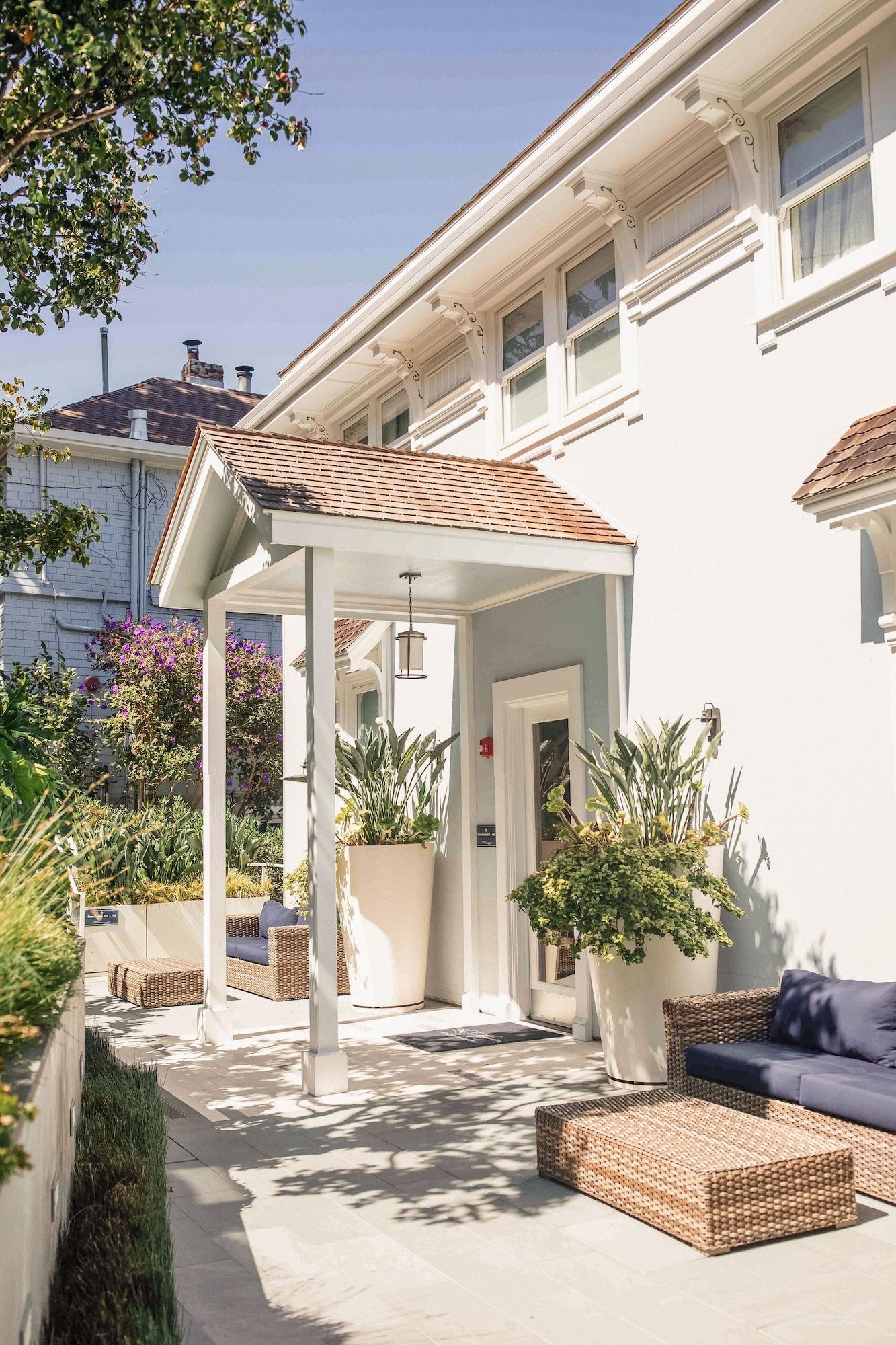 Casa Madrona And Hotel 4*