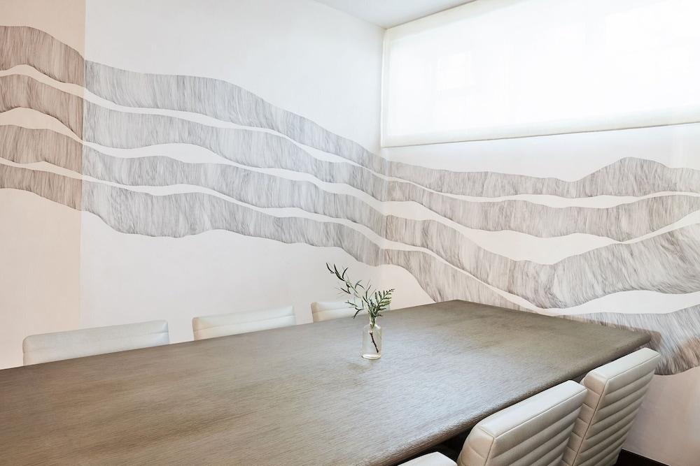 Hotel Casa Madrona And